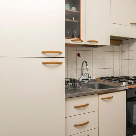Ruhiggelegenes Mit Terrasse In Strandnaehe By Interhome